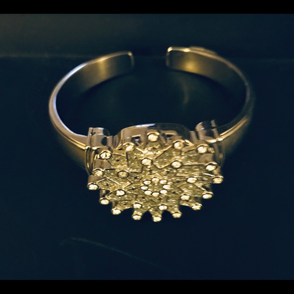 Department store Jewelry. Small lots available.